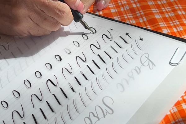 Modern Calligraphy for Beginners at Bakery Lorraine – Medical Center