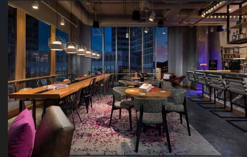 Bar Moxy Lounge Boston