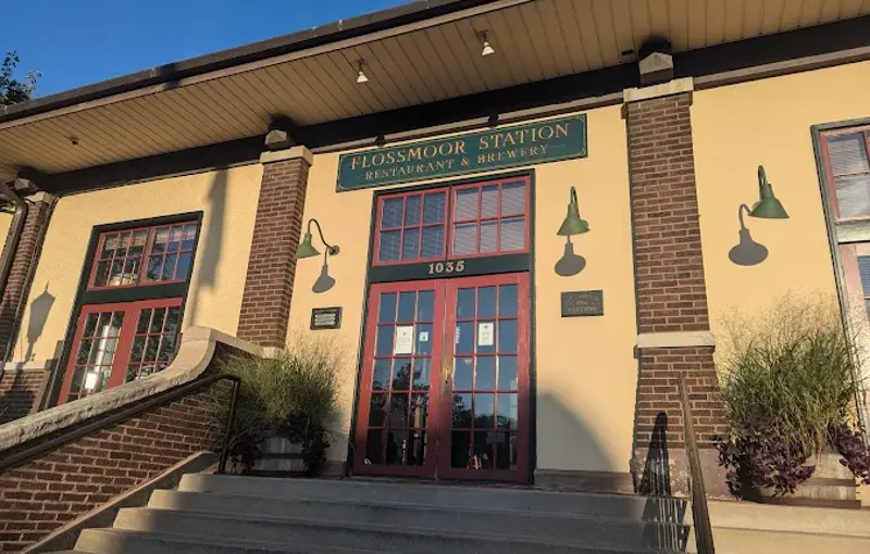 Flossmoor Station Restaurant & Brewery
