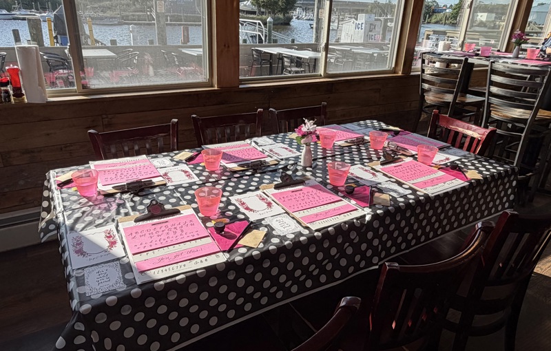 Breezes Dock Bar & Grill