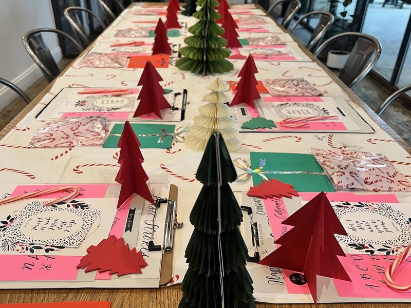 Table Set for Xmas.jpg (1)