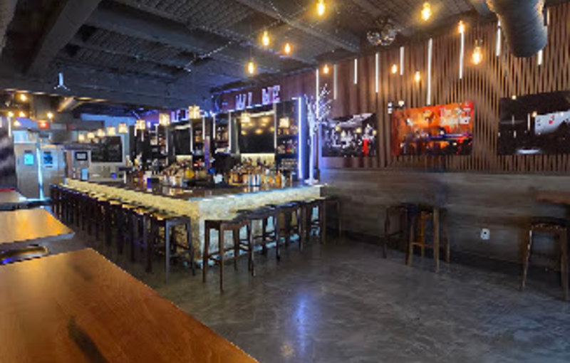 Chris' Martini Bar and Cafe